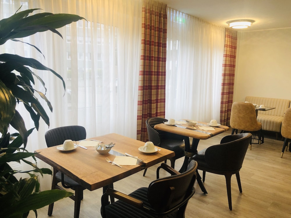Best Western Comfort Business Hotel 52/60