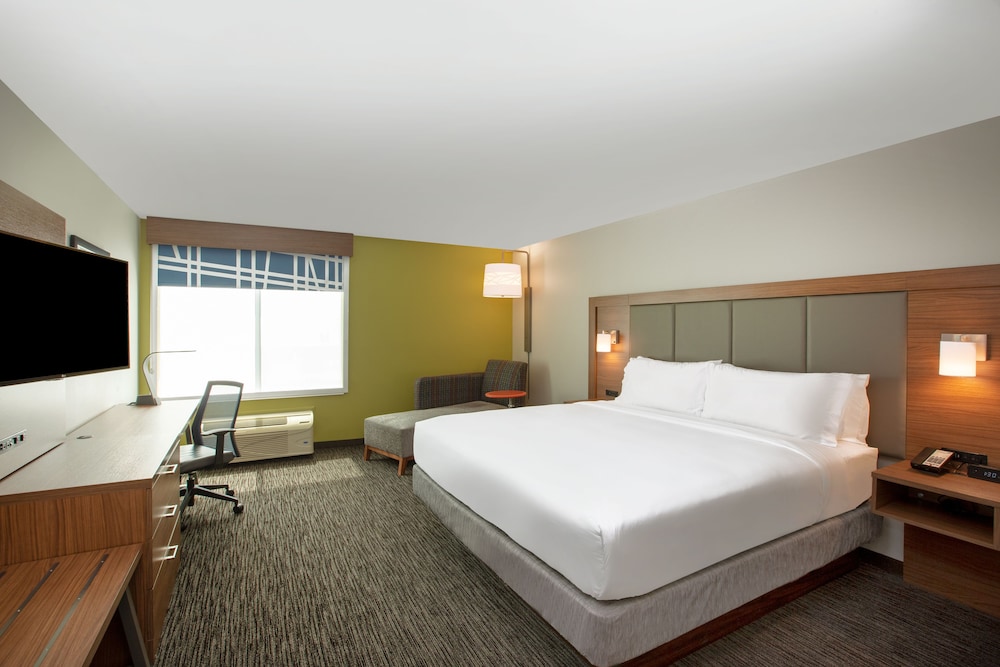 Holiday Inn Express Hotel Suites Norfolk 15/48