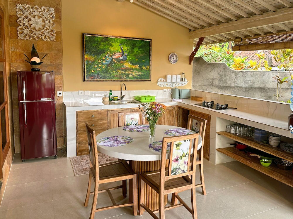 Devi's Place 35/50