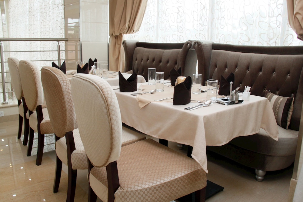 Addissinia Hotel 39/51