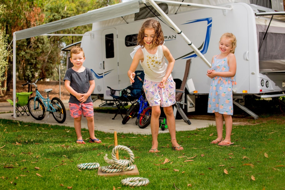 EUREKA STOCKADE HOLIDAY PARK 75/80