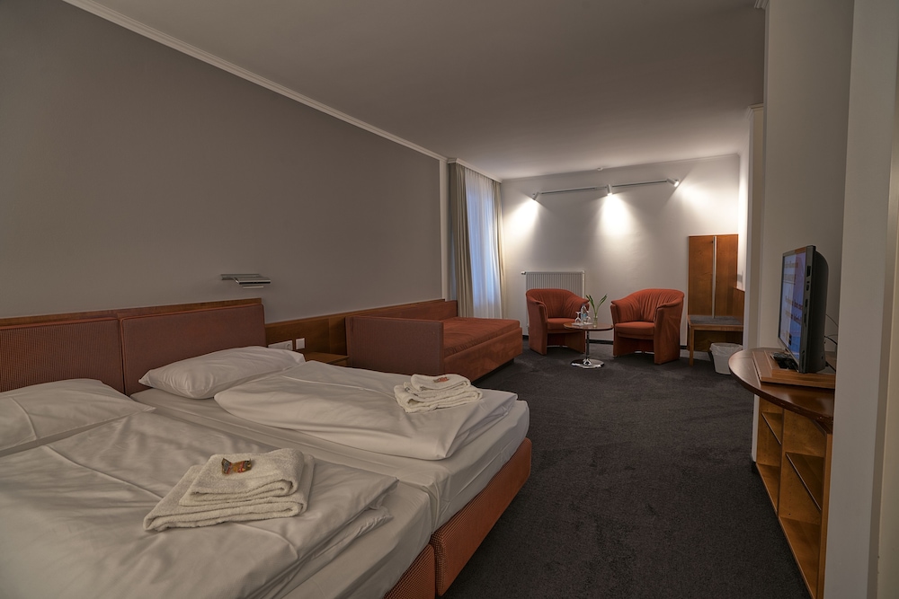 Hotel4you 6/50