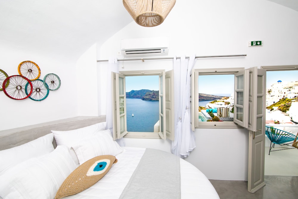 Kaleidoscope Cave Houses Oia 14/50