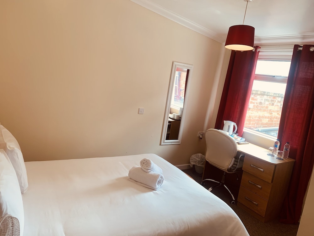 PRESTON HOTEL 18/49