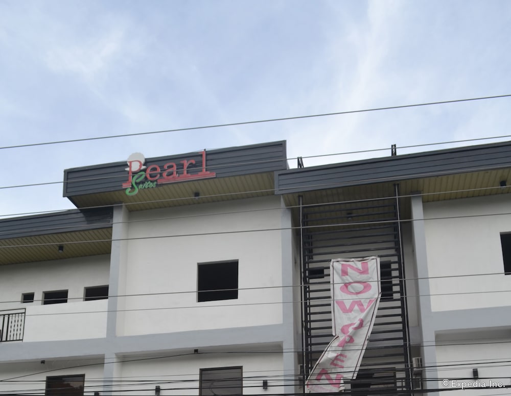 Pearl Suites 2/46