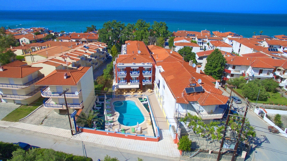 Summer Dream Hotel 43/50