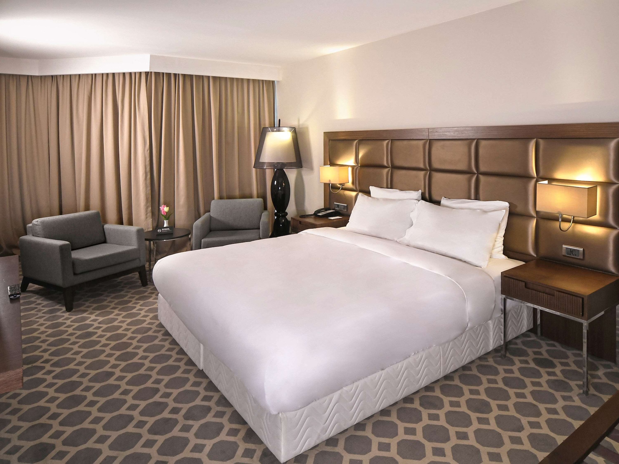 SUPERIOR, SUITE, DOUBLE BED, SOFA