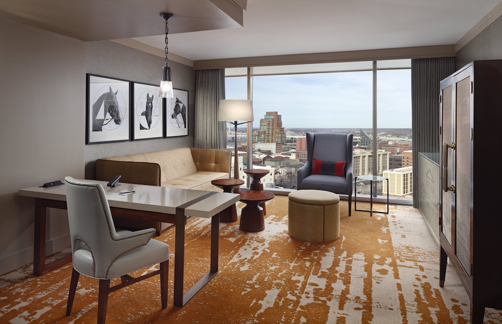 Omni Louisville Hotel 50/88