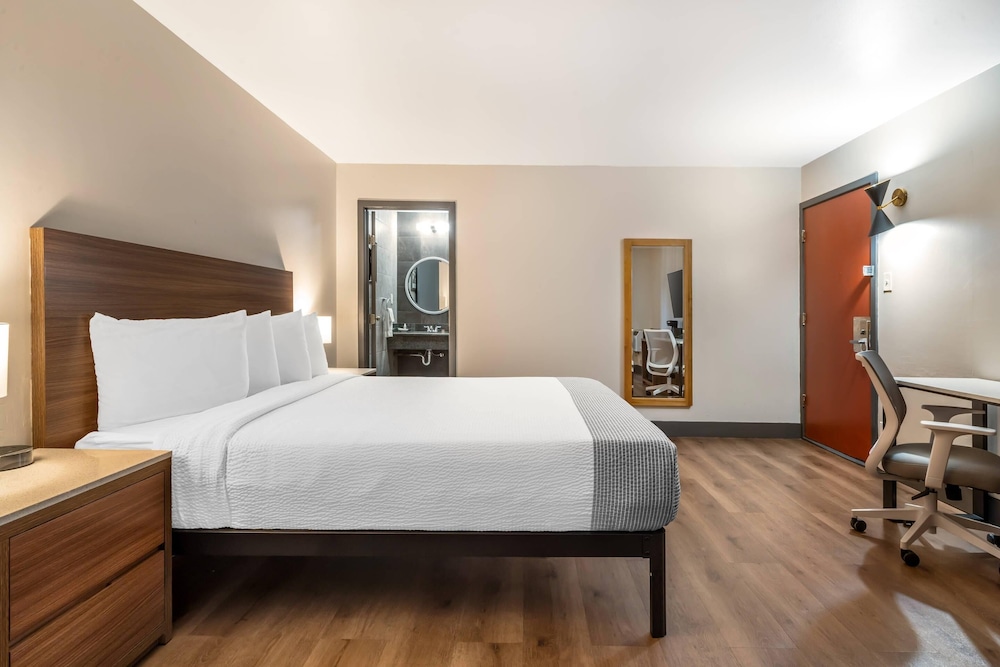 La Luna Inn 23/49