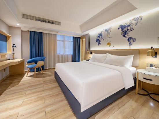 Boutique, Queen Bed