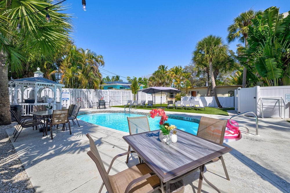 The Ringling Beach House 59/75