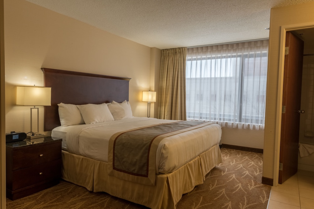 Kahler Inn and Suites - Mayo Clinic Area 11/60