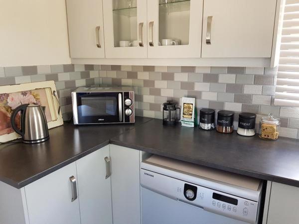Mayfair Farm Cottages 28/29