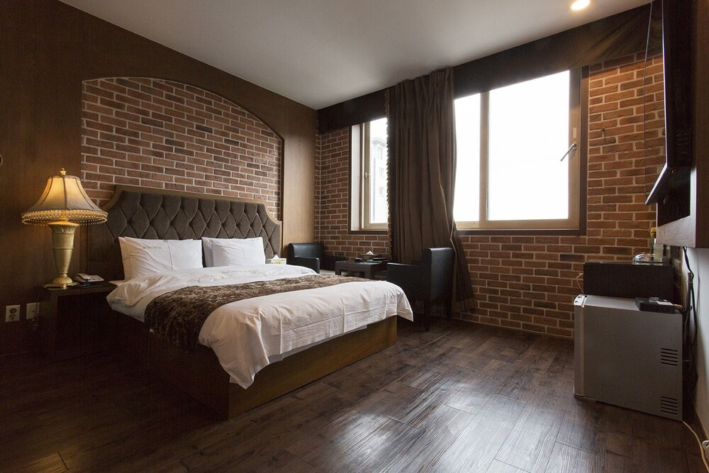 Carlton Hotel 26/62