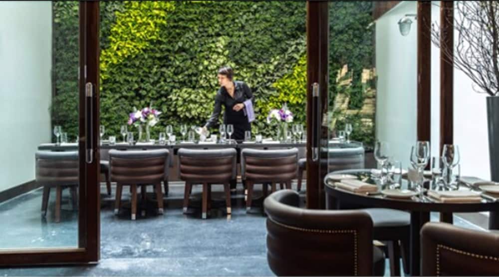 Hotel Hugo 37/51