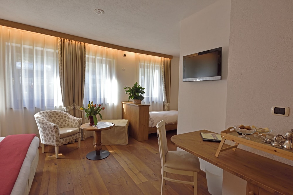 HOTEL BEAU SEJOUR 48/66