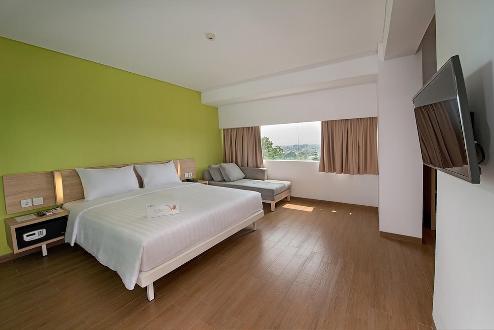Whiz Prime Kelapa Gading 35/71