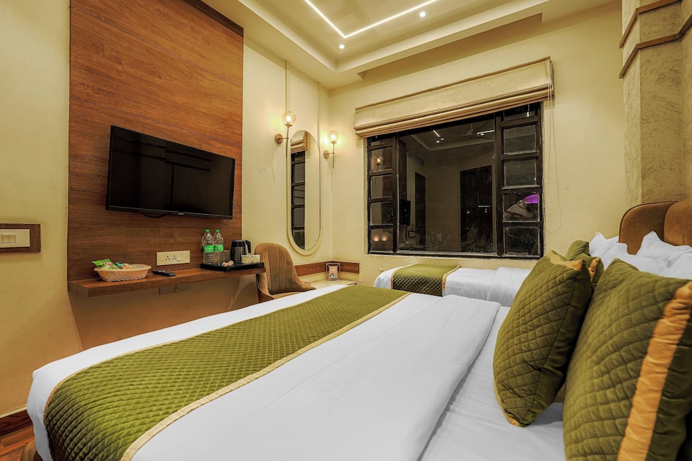 INDUS HOTEL 22/51