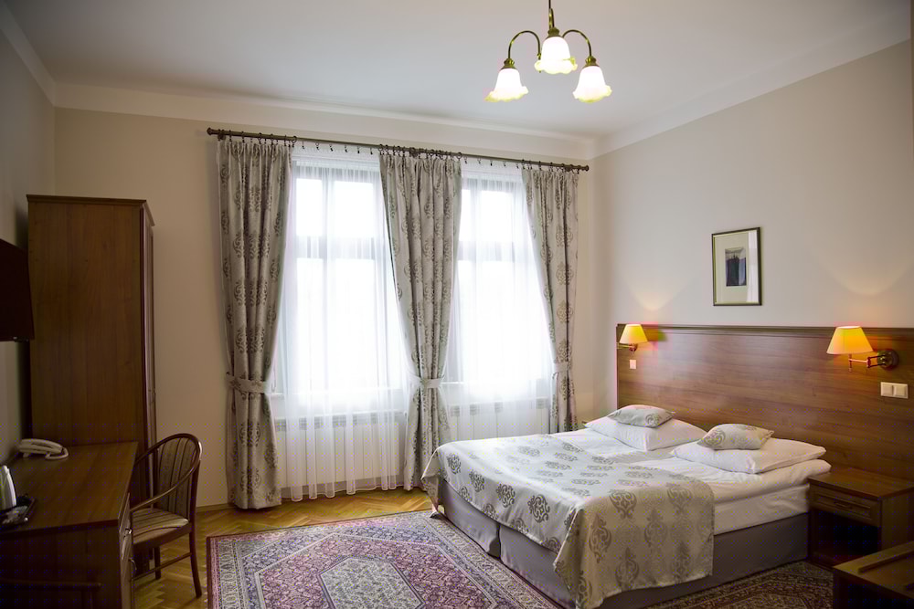 APARTHOTEL BASZTOWA 27/60