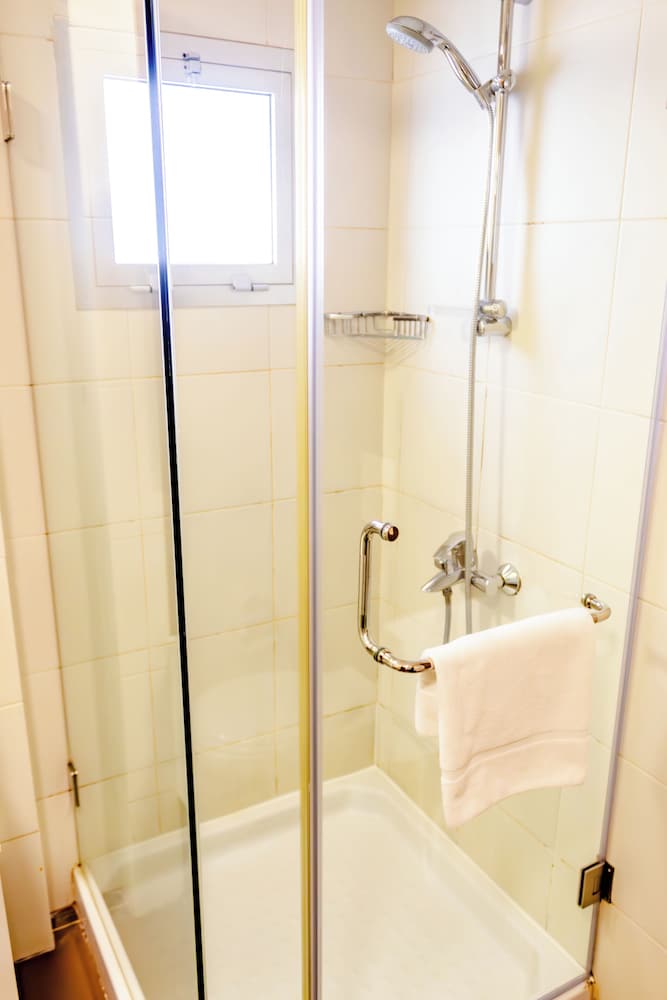 Britannia Suites 30/37