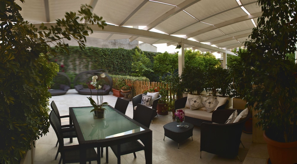 La Peonia Boutique B And B 34/43