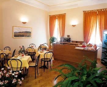 HOTEL LEOPOLDA 36/50