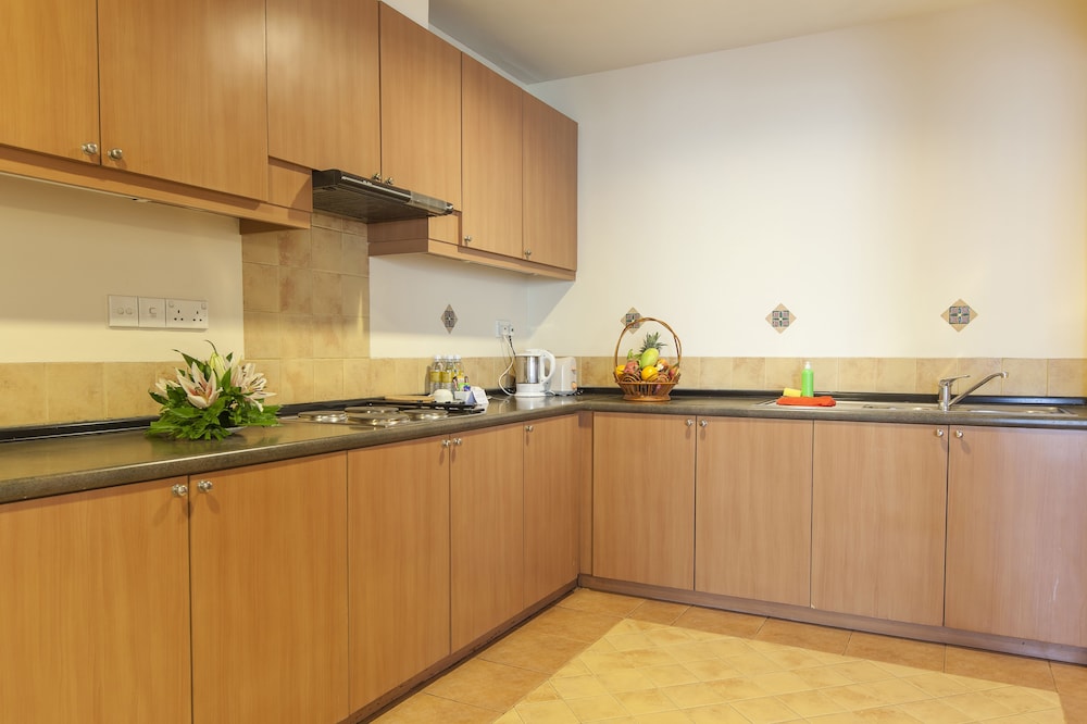 Himawari Hotel Apartment 8/64