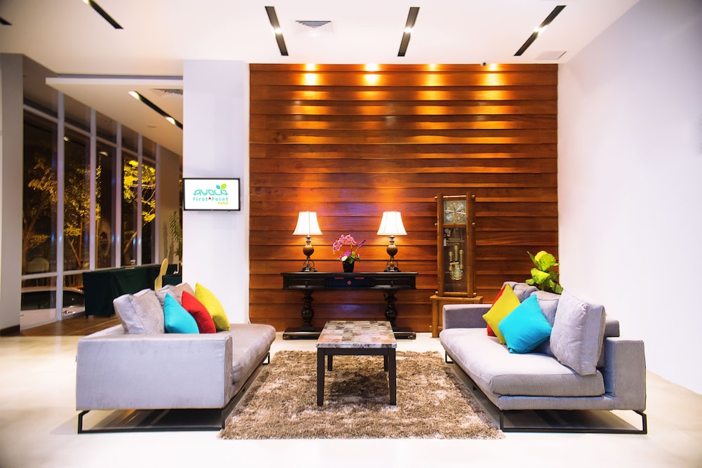 Ayola First Point Hotel Pekanbaru 25/48