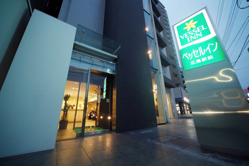 Vessel Inn Hiroshima Ekimae 5/62