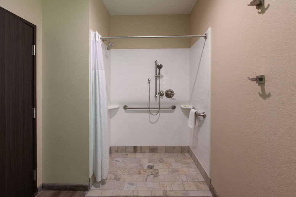 Hawthorn Suites By Wyndham Odessa 17/17