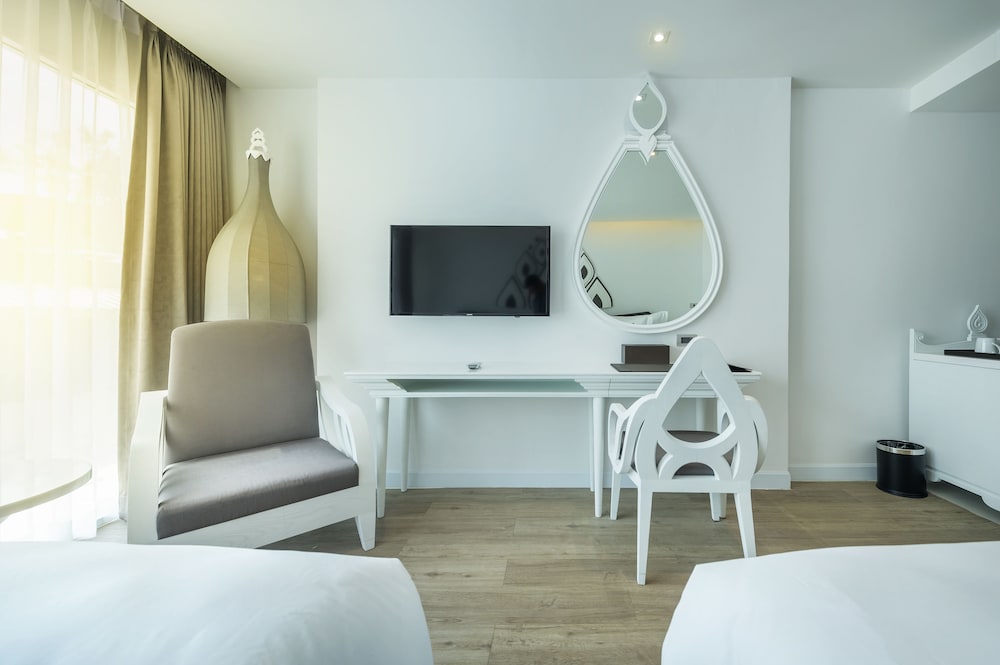 Anajak Bangkok Hotel 30/70