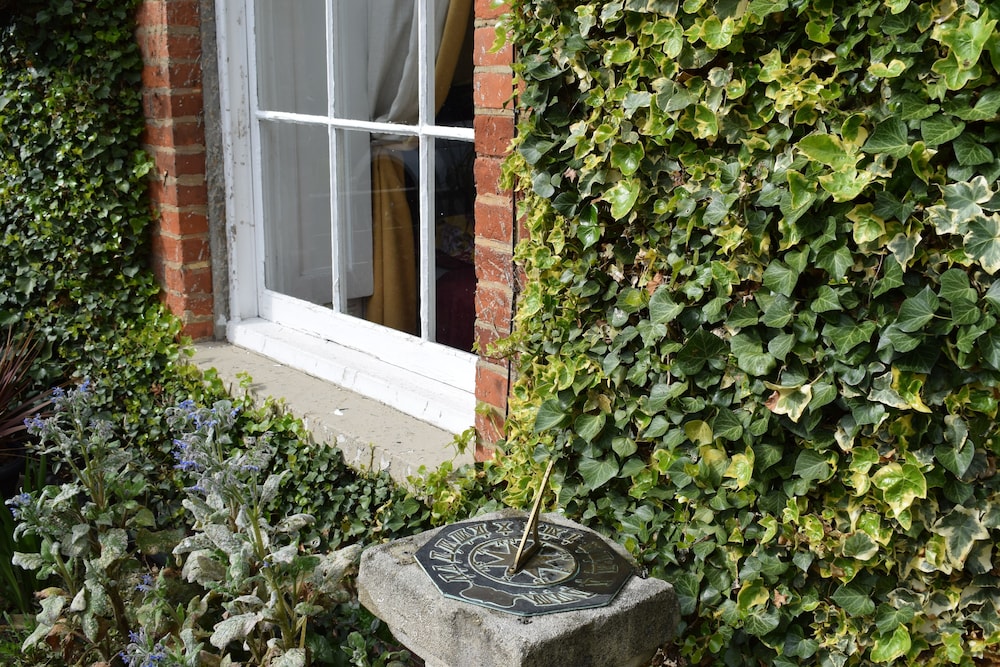 Harmondsworth Hall Guest House Heathrow 22/27