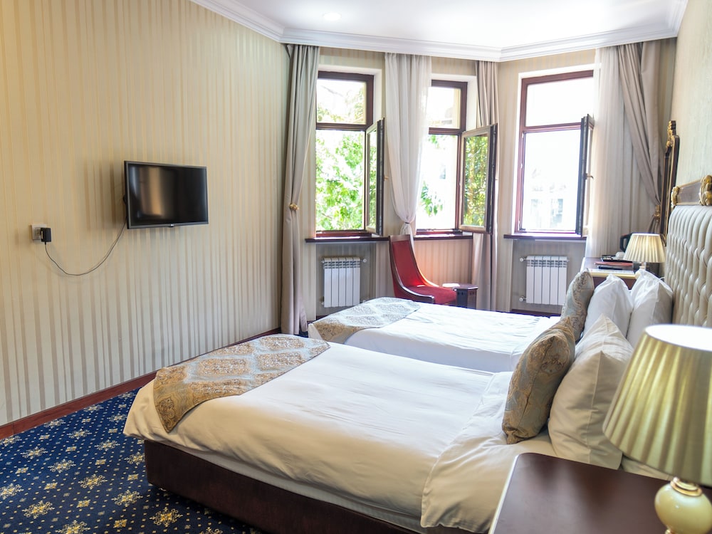 Shah Palace Hotel 25/77