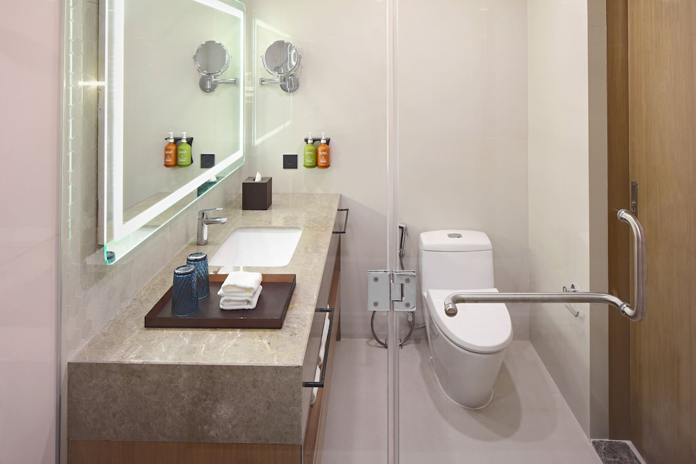 Holiday Inn CEBU CITY 33/69