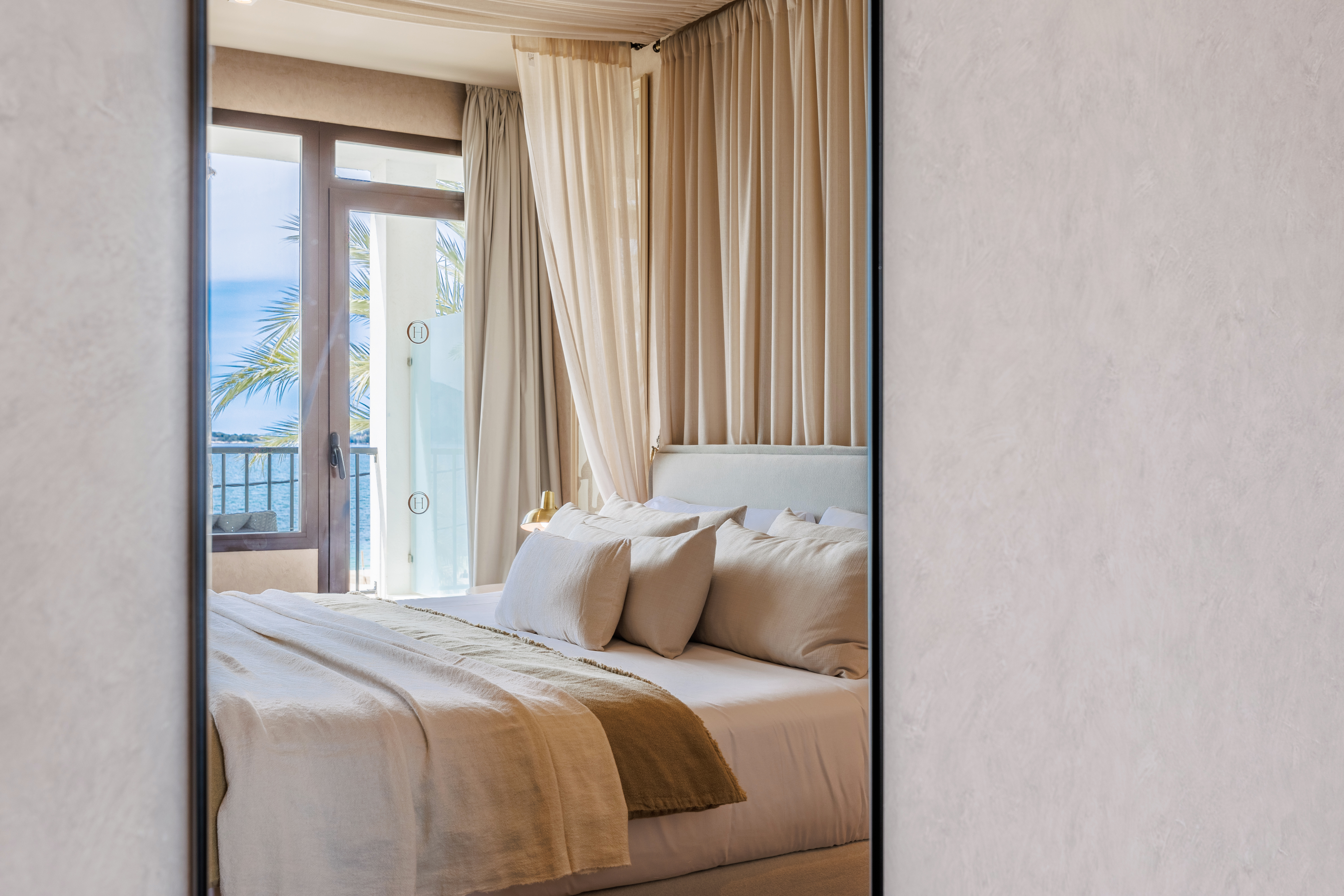 غرفة بسرير مزدوج بإطلالة على البحر بشرفة، Hotel Hoposa Uyal 4/8