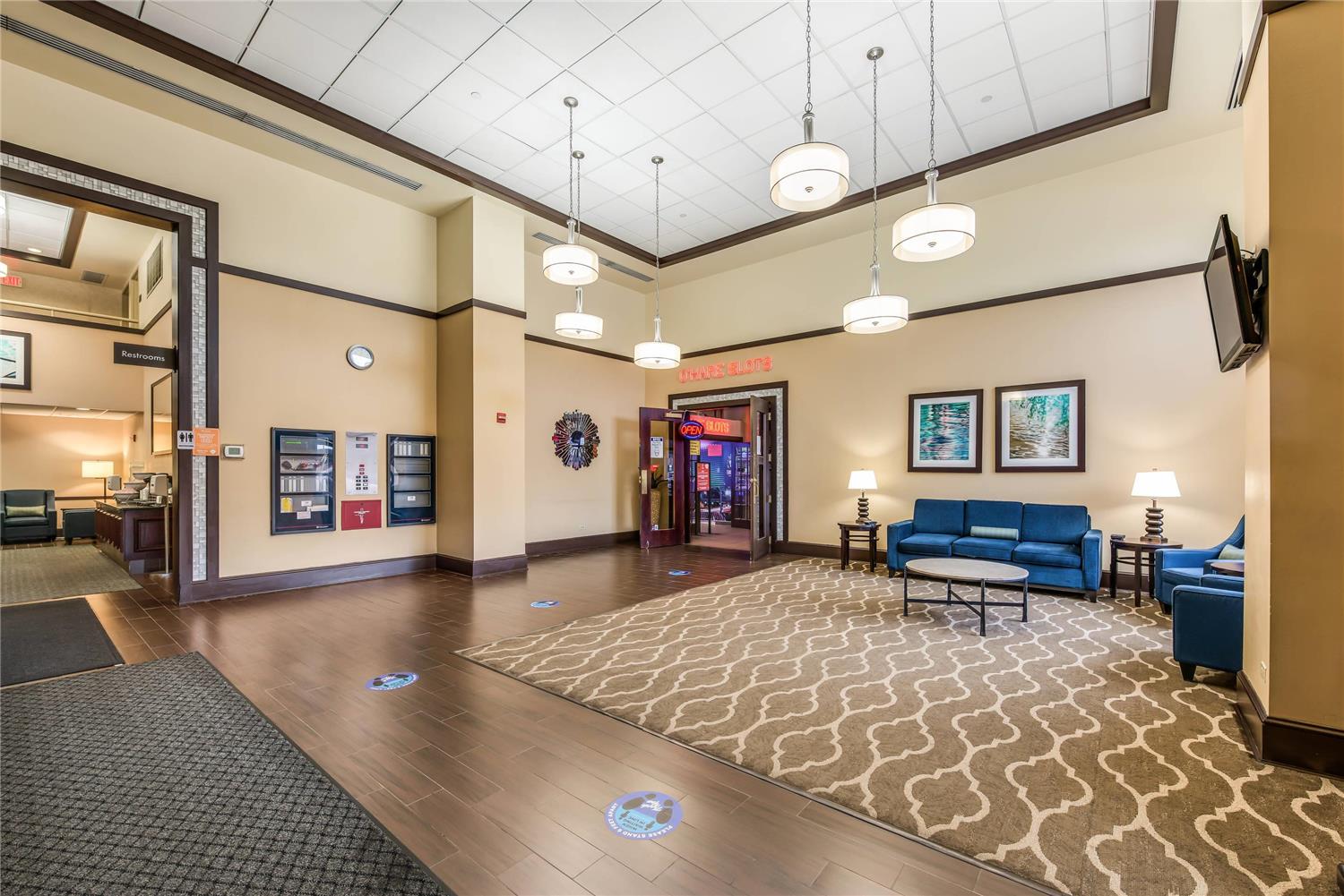 Comfort Suites Chicago O'Hare Airport 7/23