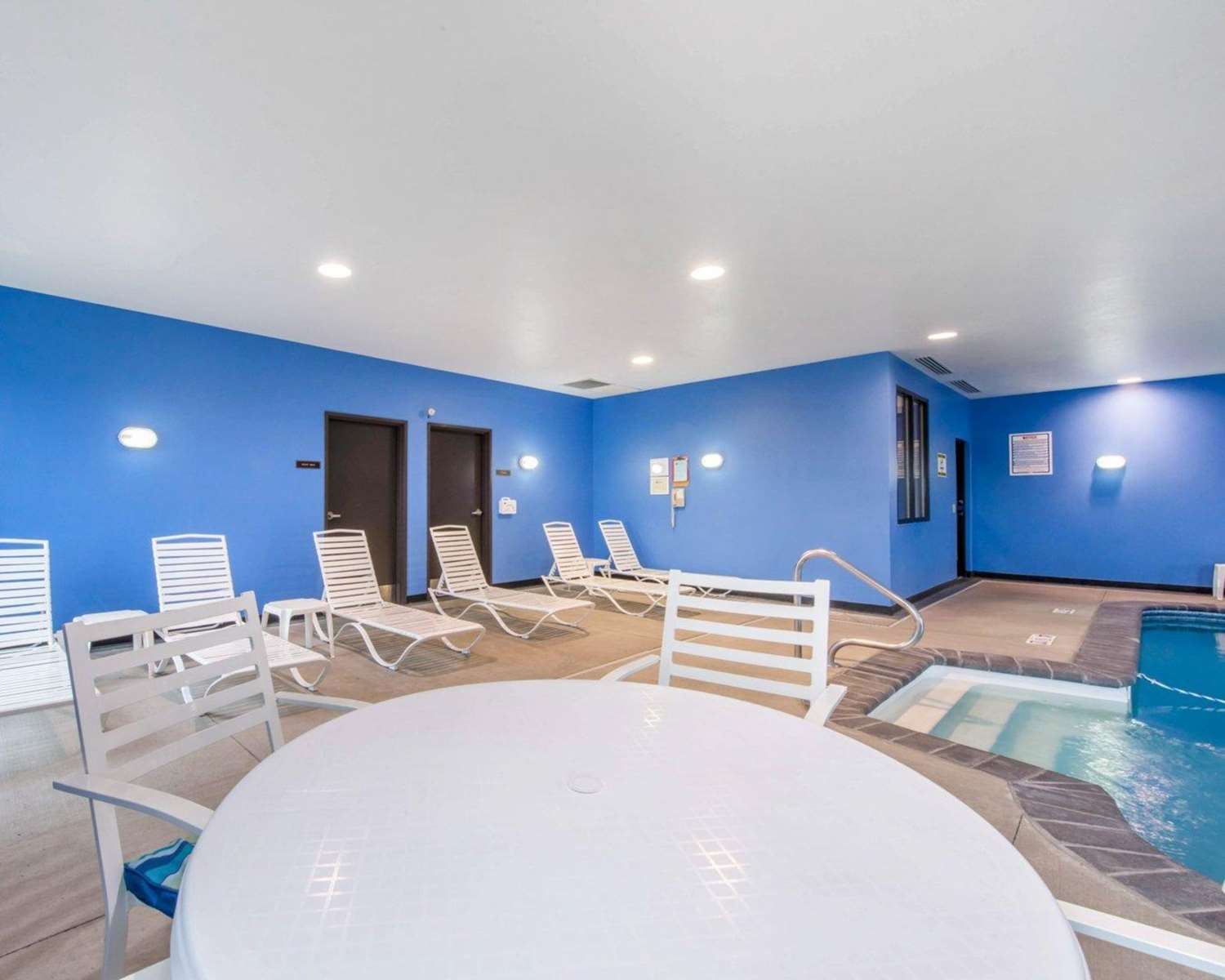 Comfort Suites Altoona North 14/32