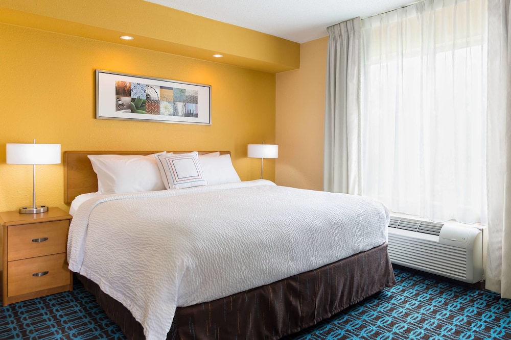 Fairfield Inn And Suites By Marriott Valparaiso 4/17