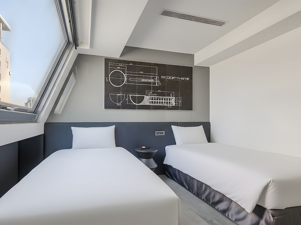 LUMI HOTEL 38/72