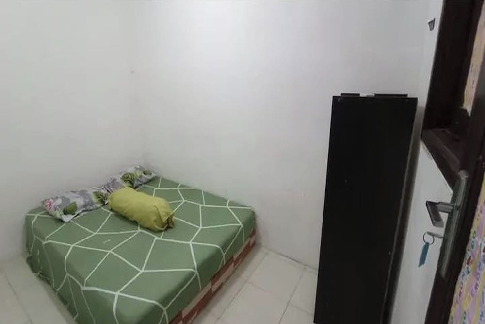 Kost 48 Surabaya 10/46