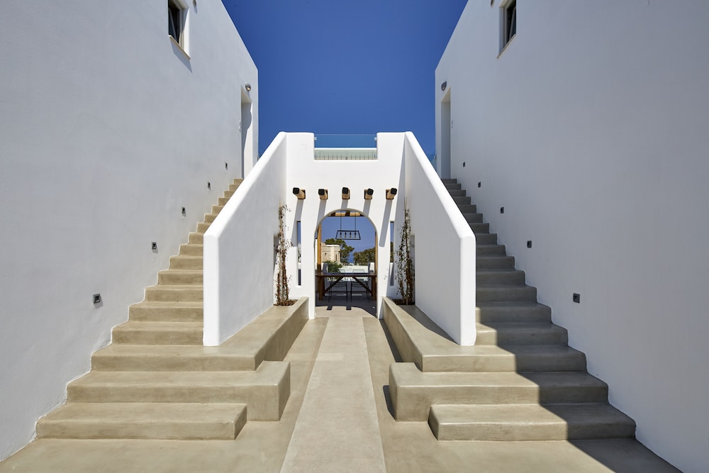 Altera Pars Suites 54/69