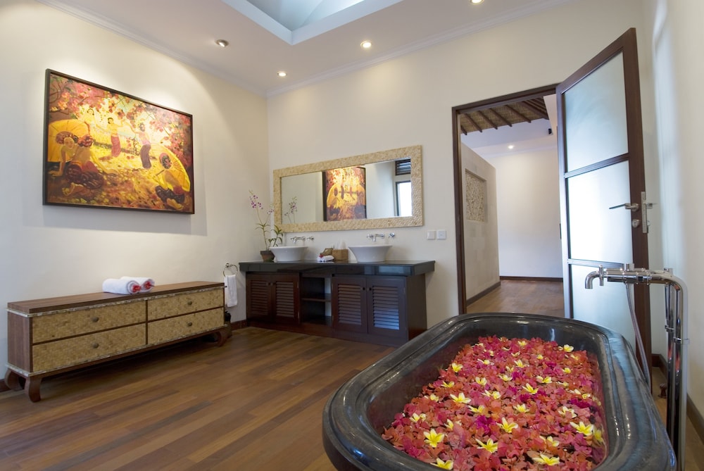 Ellora Villas 32/44