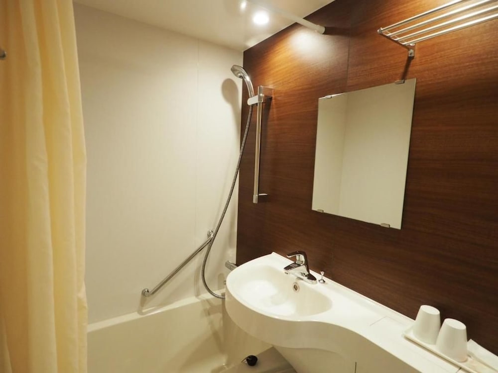 Haneda Inn 45/50