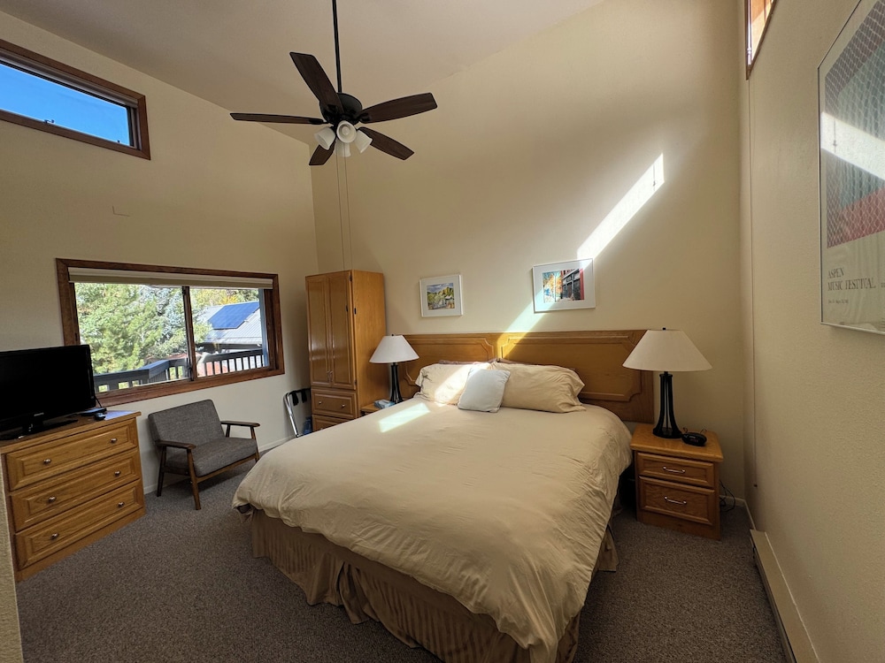 Shadow Mountain Lodge 25/68