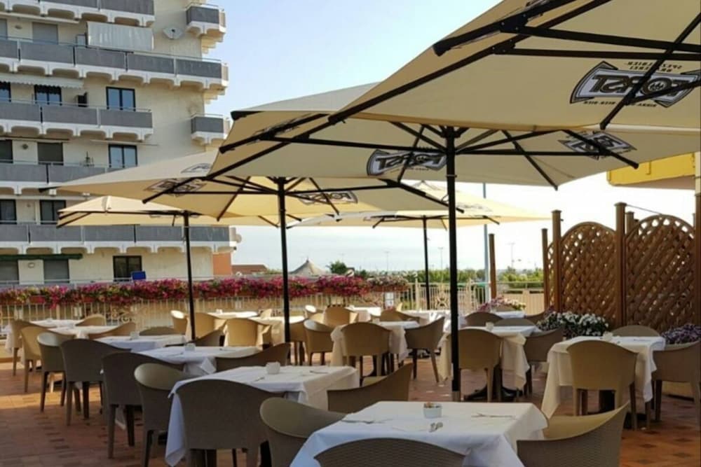 Hotel Sole 1/66