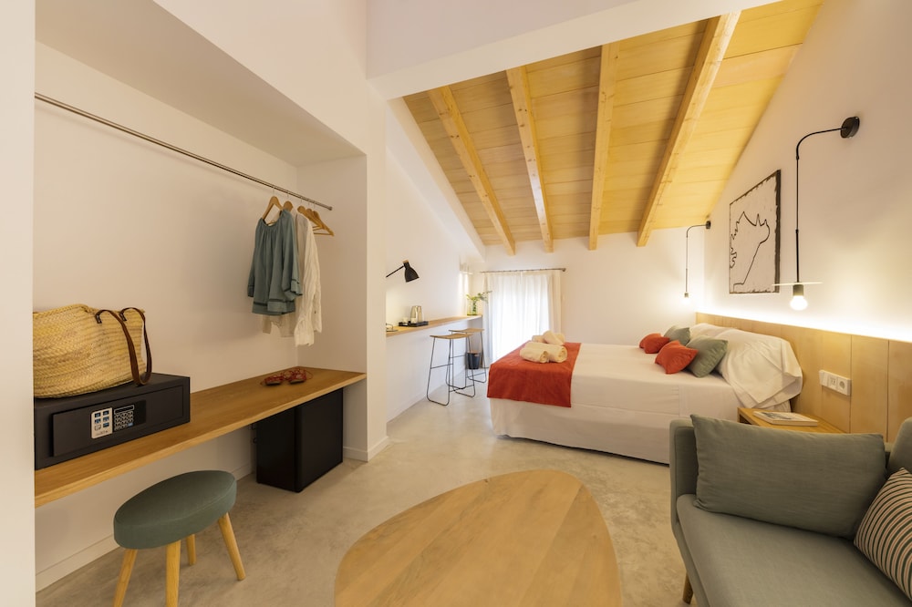 ARA Alcudia Adults Only 40/50