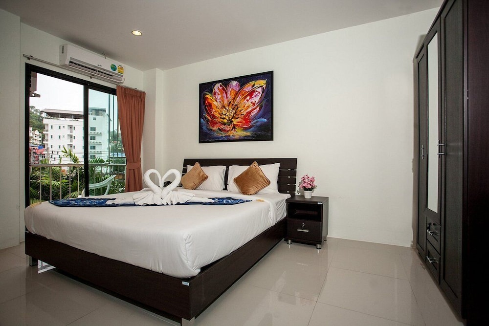 The Wave Hotel Patong 22/73