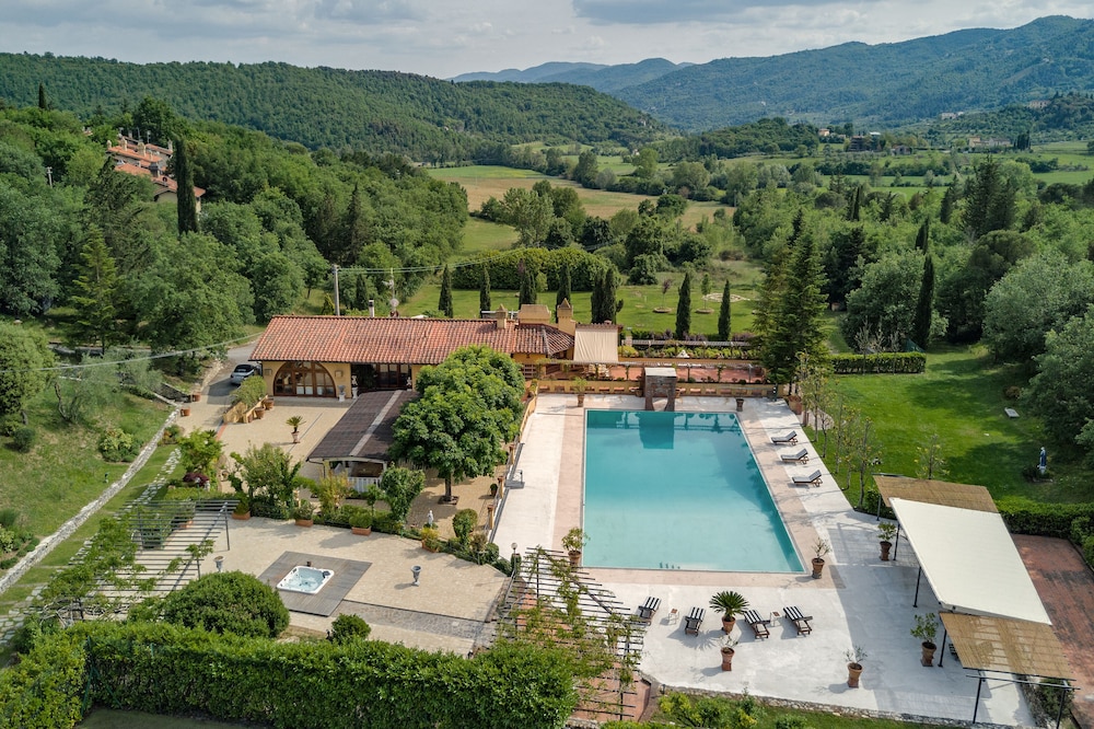 Villa Gaudia 41/50