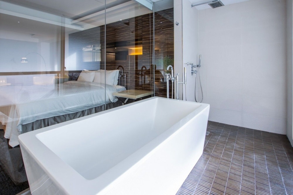 Kapok Hotel Resorts 17/46