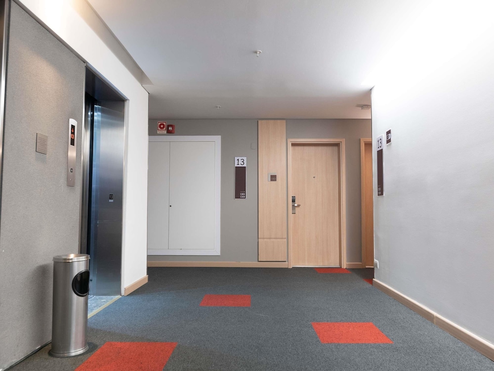 Ibis Medellin 60/67